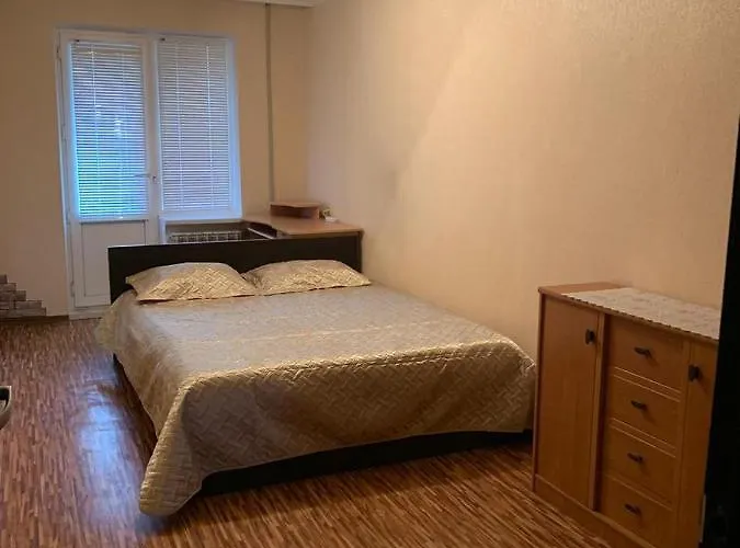 Апартаменти уютная трех комнатная по проспекту добровольского 139а